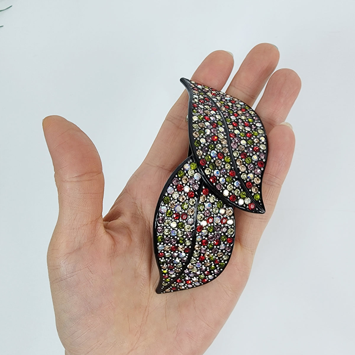 Flora Leaf Hair Barrette 4.2 in – Cubic, Curved Pin Bar, French Pin