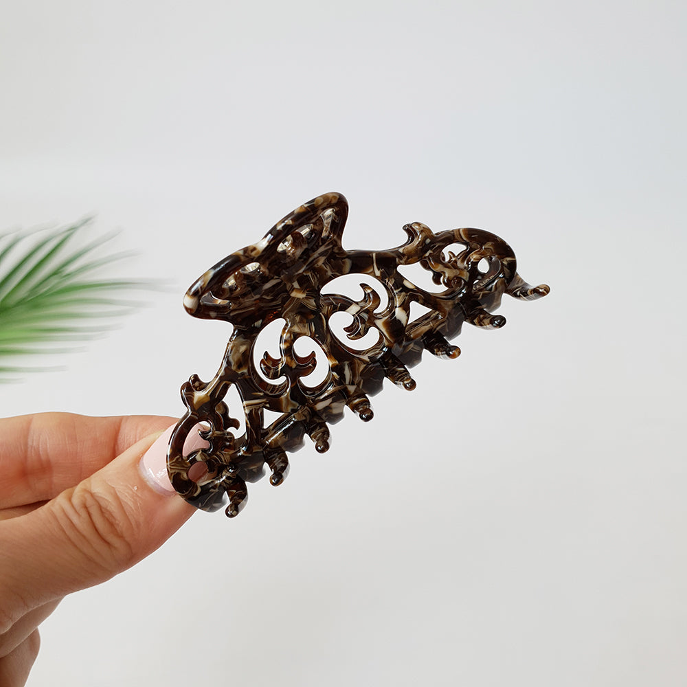 Scroll Medium Hair Claw Clip – 4 Marble Chocolate