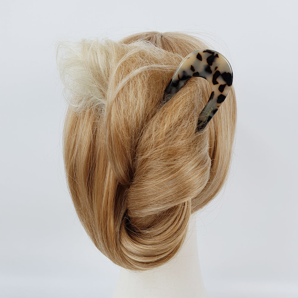 Big U-Shape Hair Stick – on mannequin, bun, leopard brown