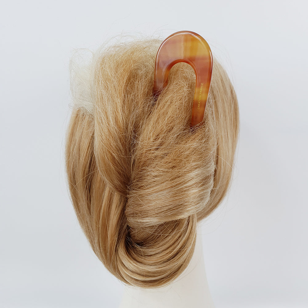 Big U-Shape Hair Stick – on mannequin, bun, pure caramel