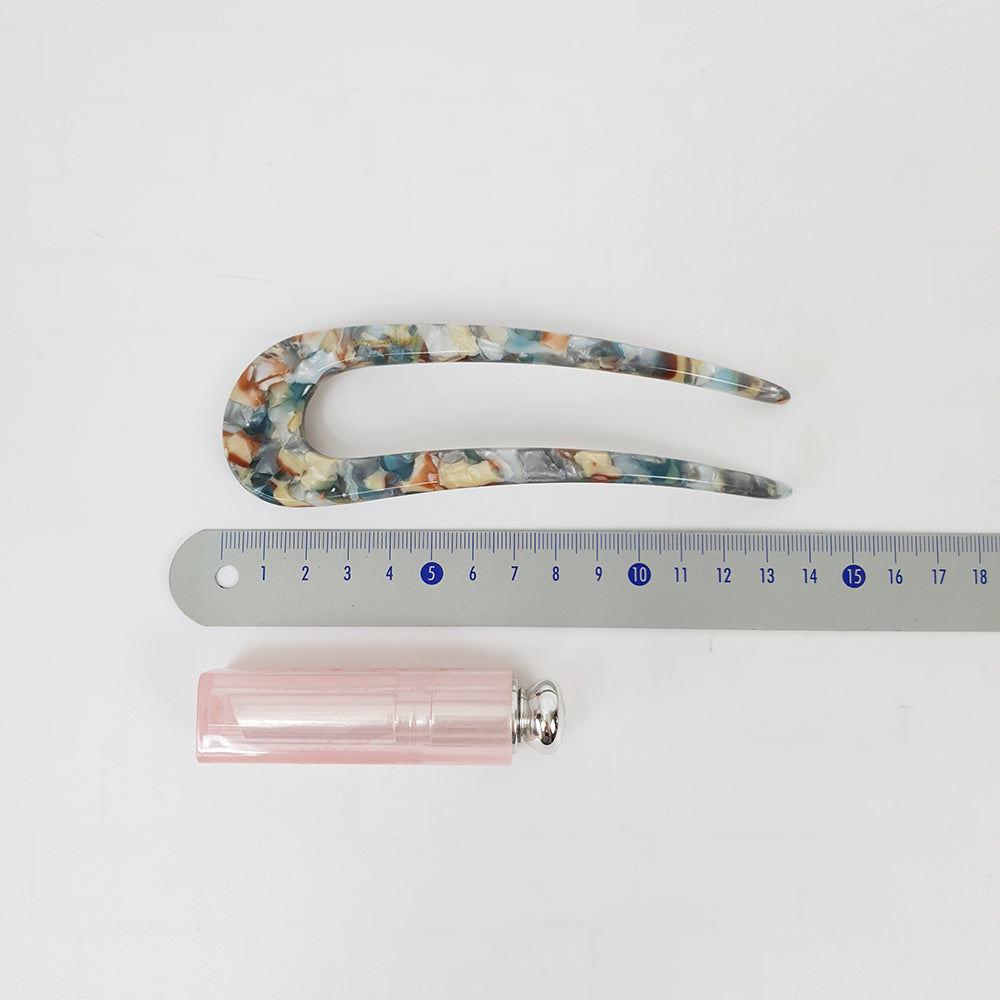 Big U-Shape Hair Stick – size 5.5 in with ruler