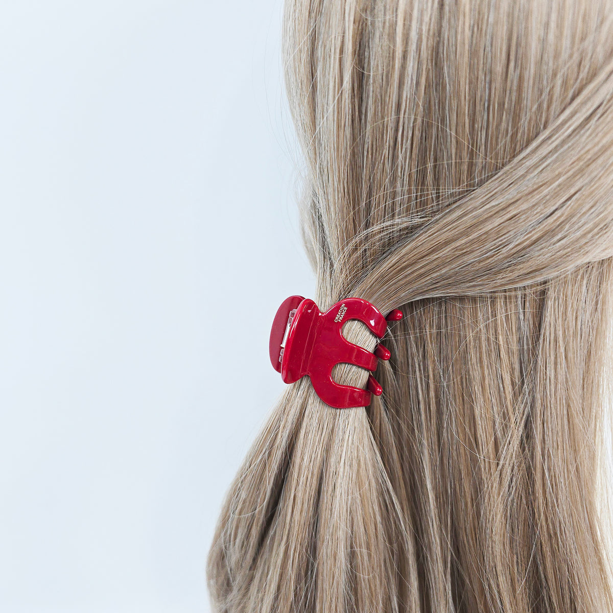 Pebble & Hook Mini Hair Claw Clip 1.8 in – Pastel Red, French-style