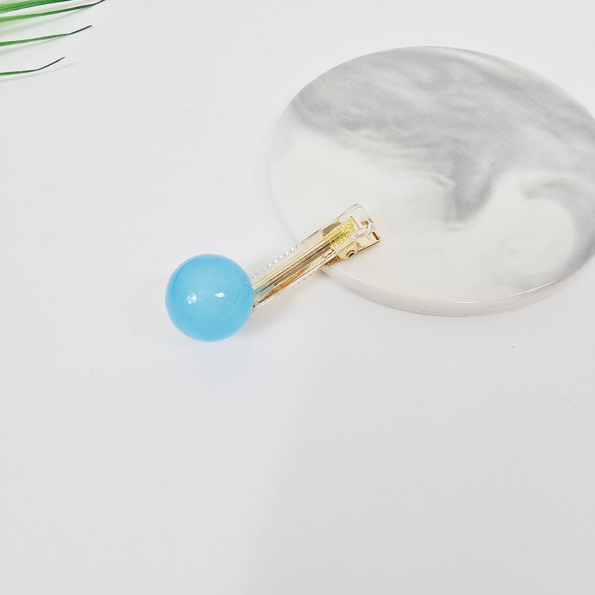 Jelly Ball Mini Alligator Hair Clip 2.0 in – Solid Bead, French-style