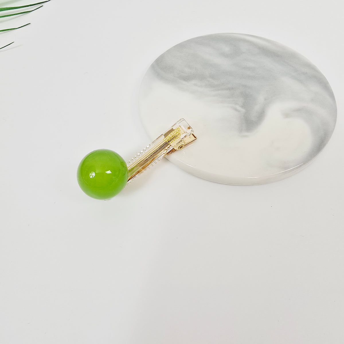Jelly Ball Mini Alligator Hair Clip 2.0 in – Solid Bead, French-style