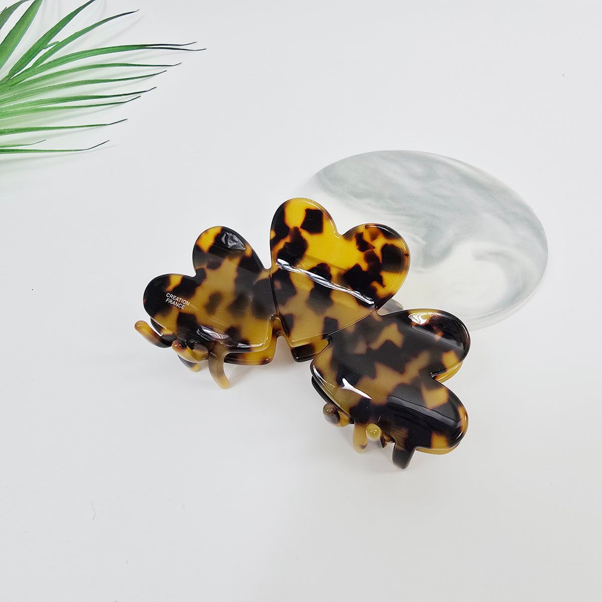 Clover Medium Hair Claw Clip 3.7 in – 2 Leopard Brown