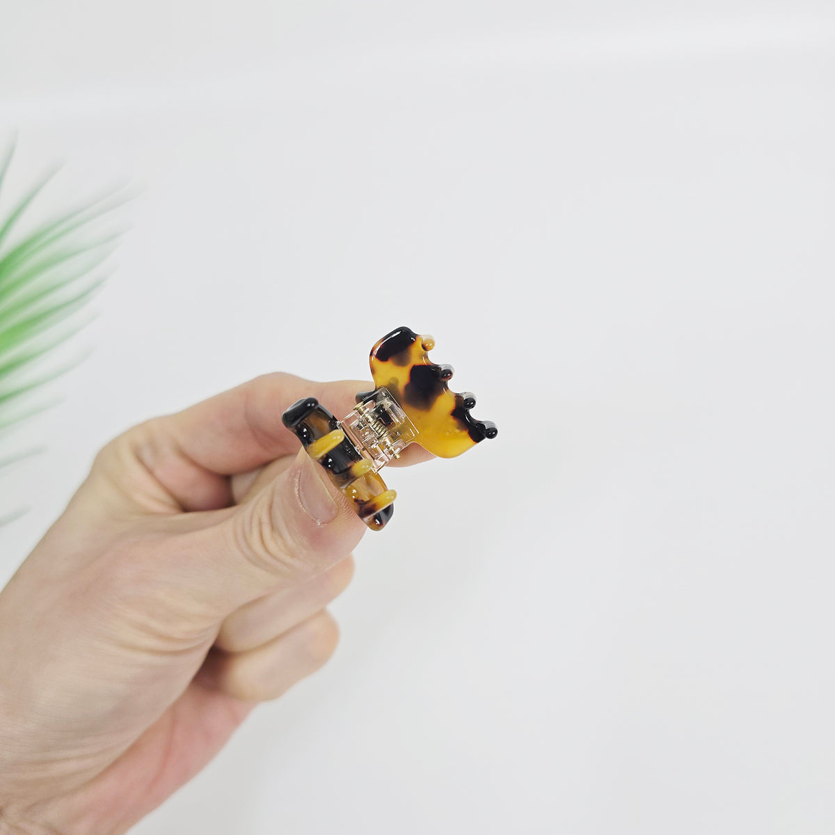 Cubic Dot Extra Mini Hair Claw Clip 1.0 in – Tortoise Shell, French-style