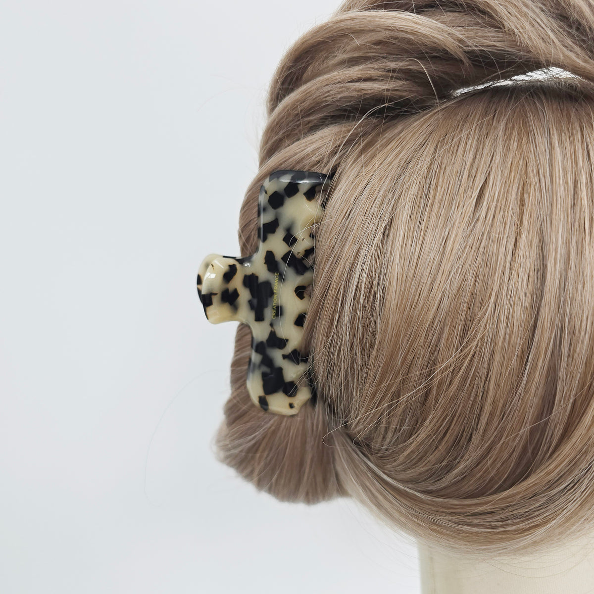 Straight Medium Hair Claw Clip 3.7 in – Tortoise Shell, French-style