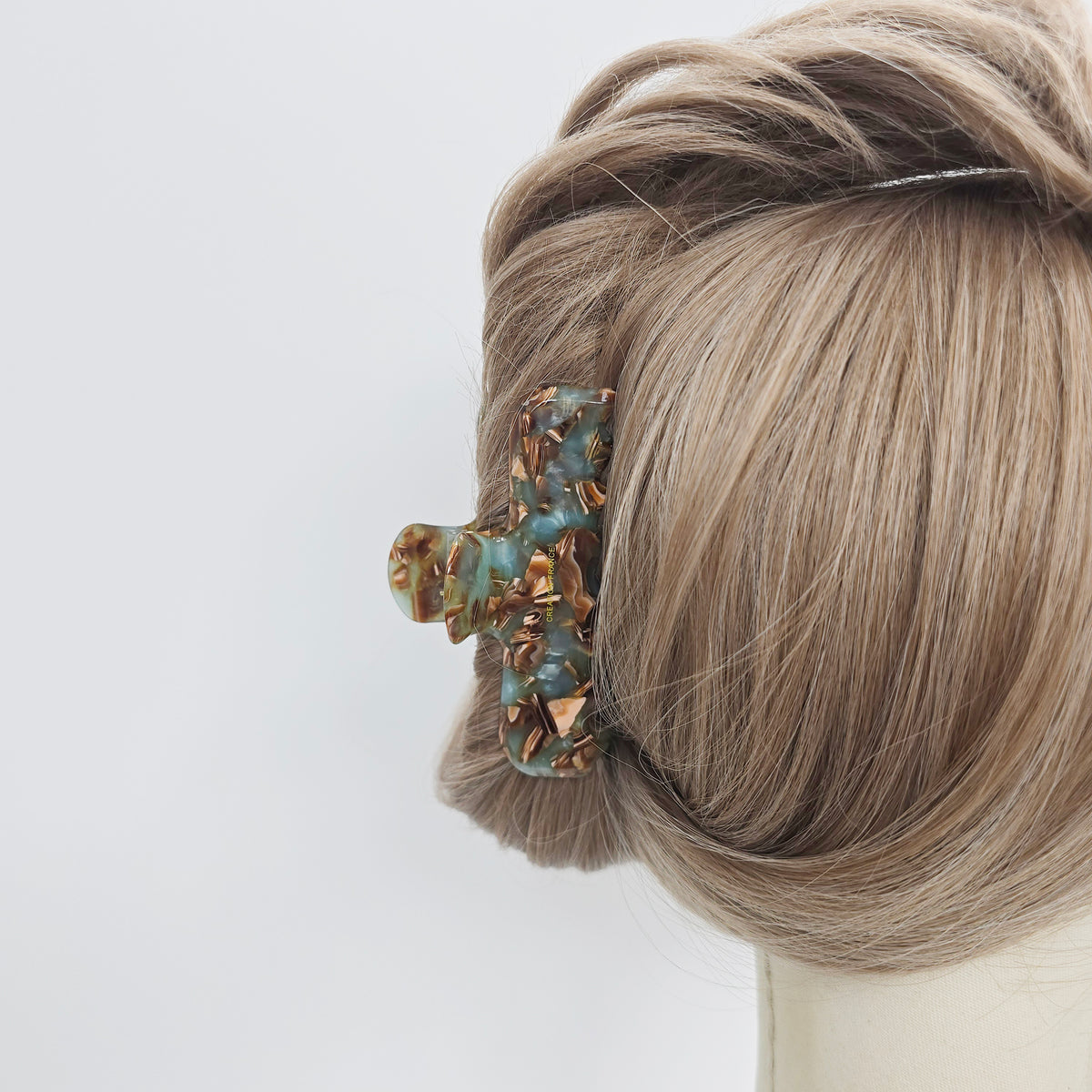 Straight Medium Hair Claw Clip 3.7 in – Tortoise Shell, French-style