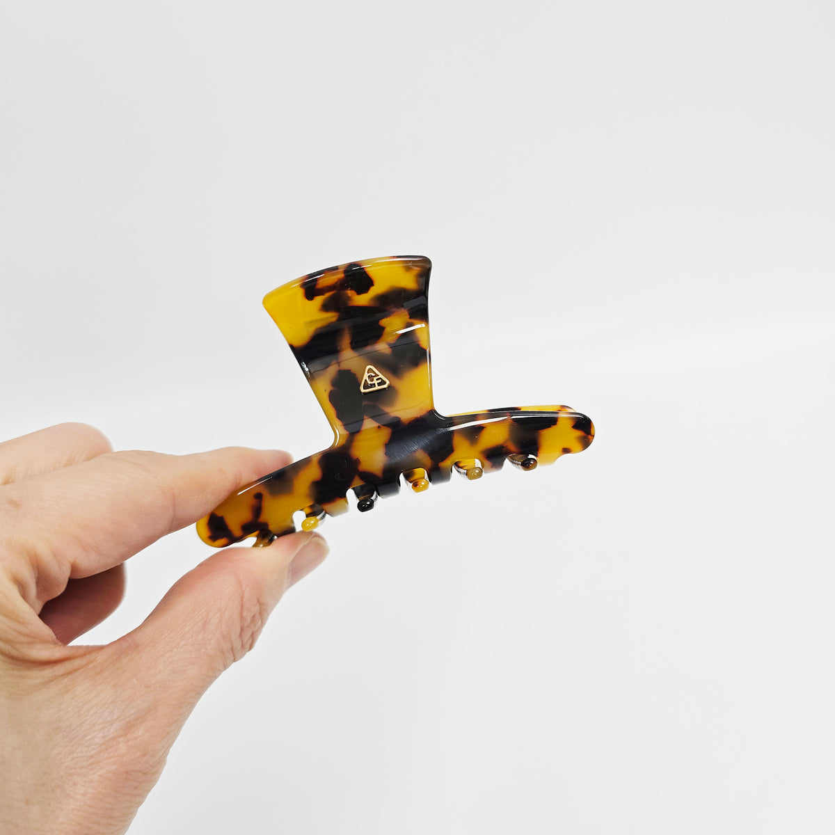 Trapezoid Medium Hair Claw Clip 3.5 in – 2 Leopard Brown