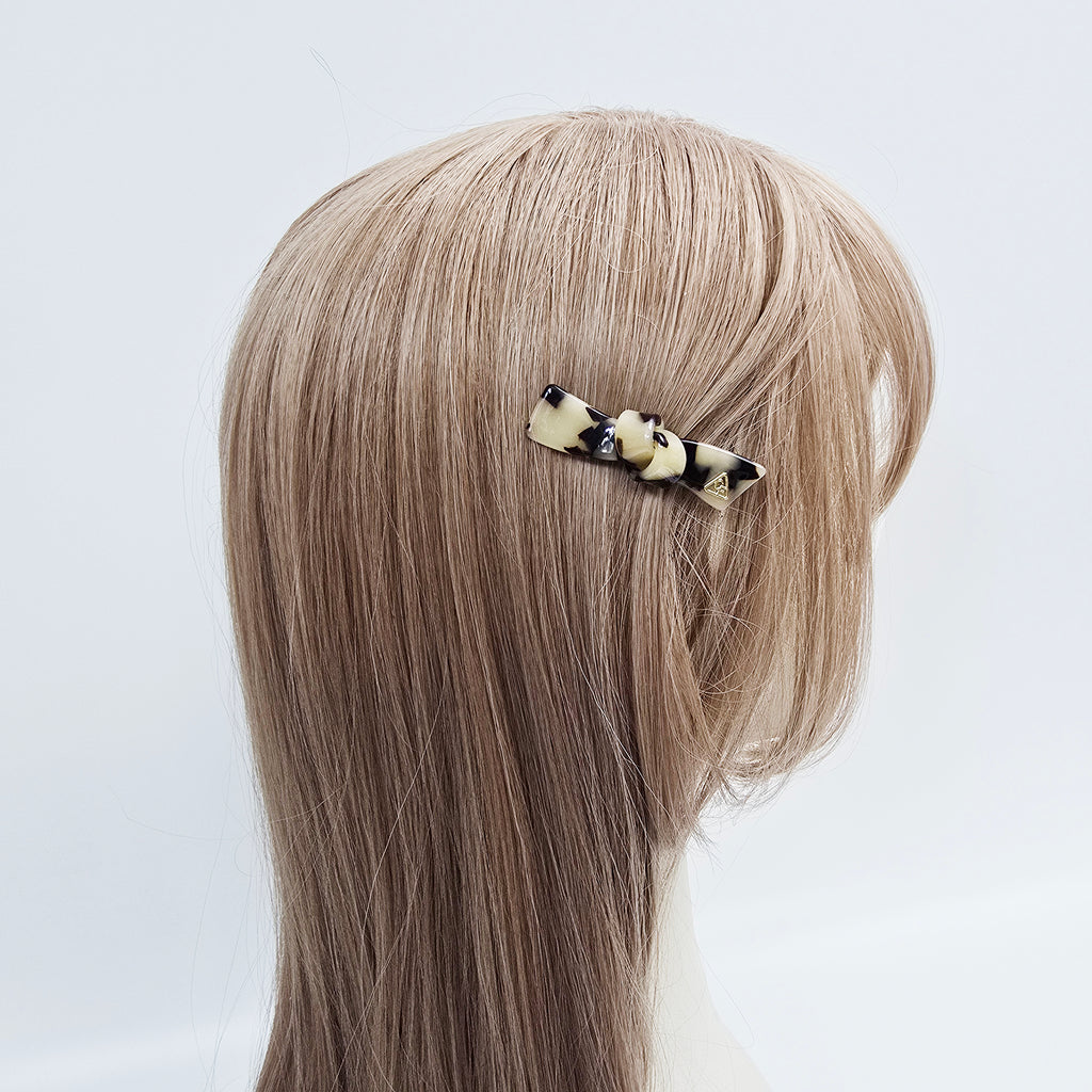 Triangle Knot Mini Alligator Hair Clip 2.4 in – Tortoise Shell, Aurora