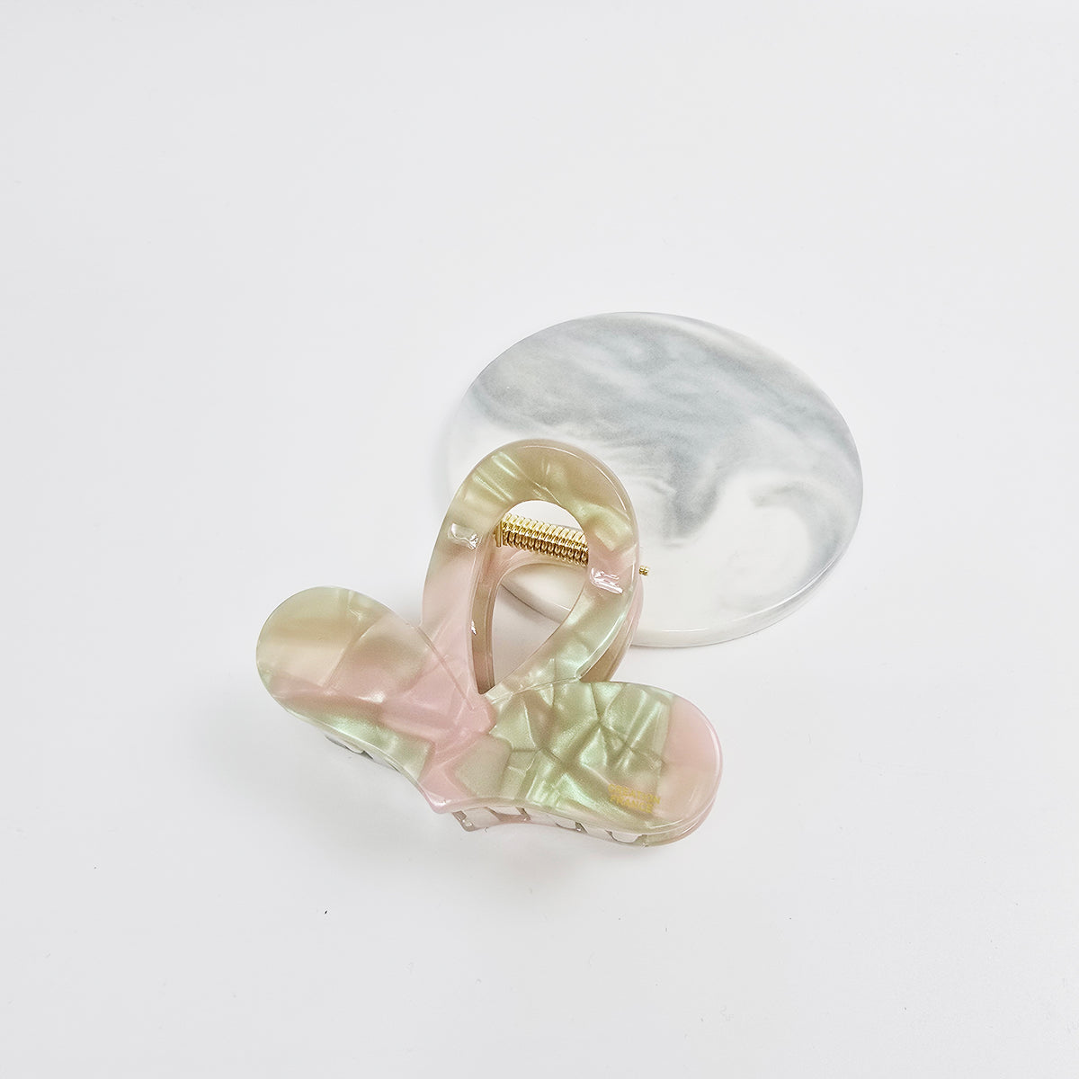Heart Wave Small Hair Claw Clip 3.1 in – Tortoise Shell, Aurora
