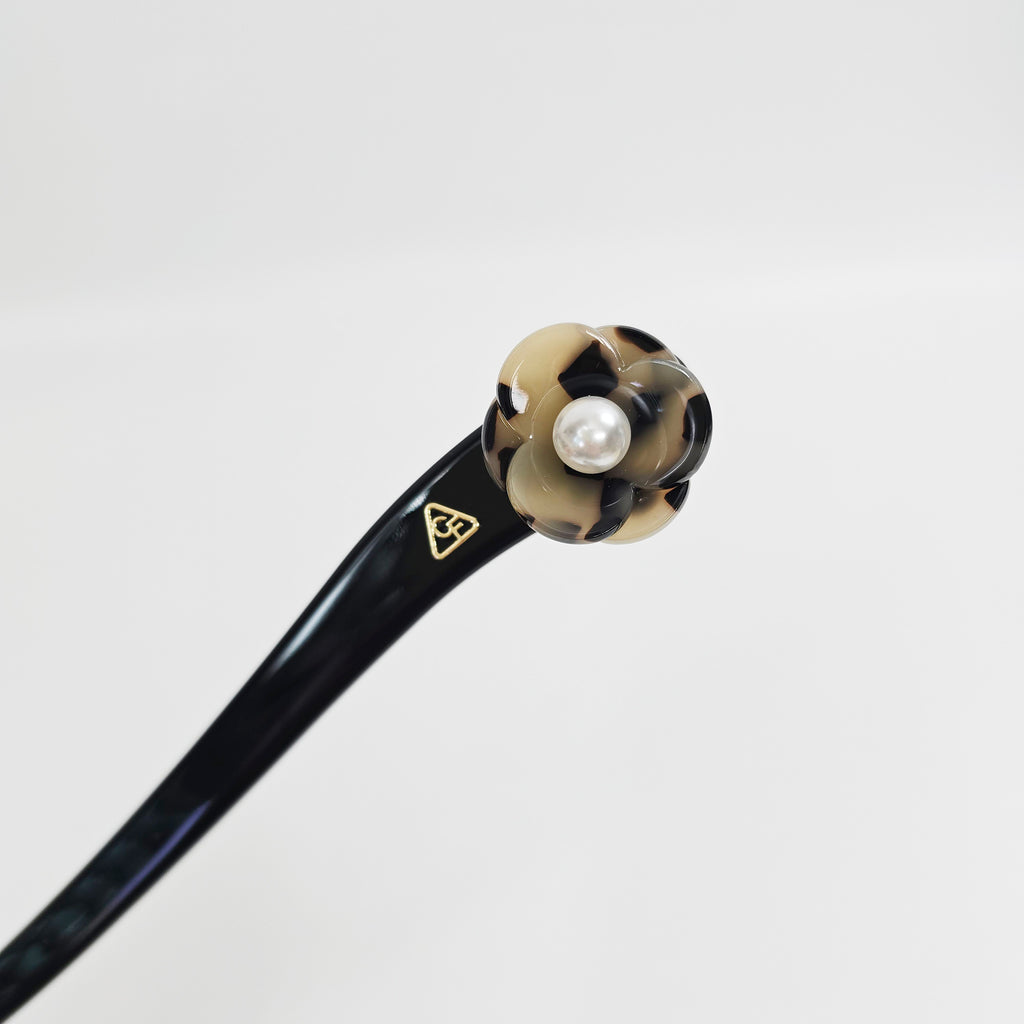 Pansy Pearl Hair Stick 7.1 in – Tortoise Shell, Pastel, French Pin