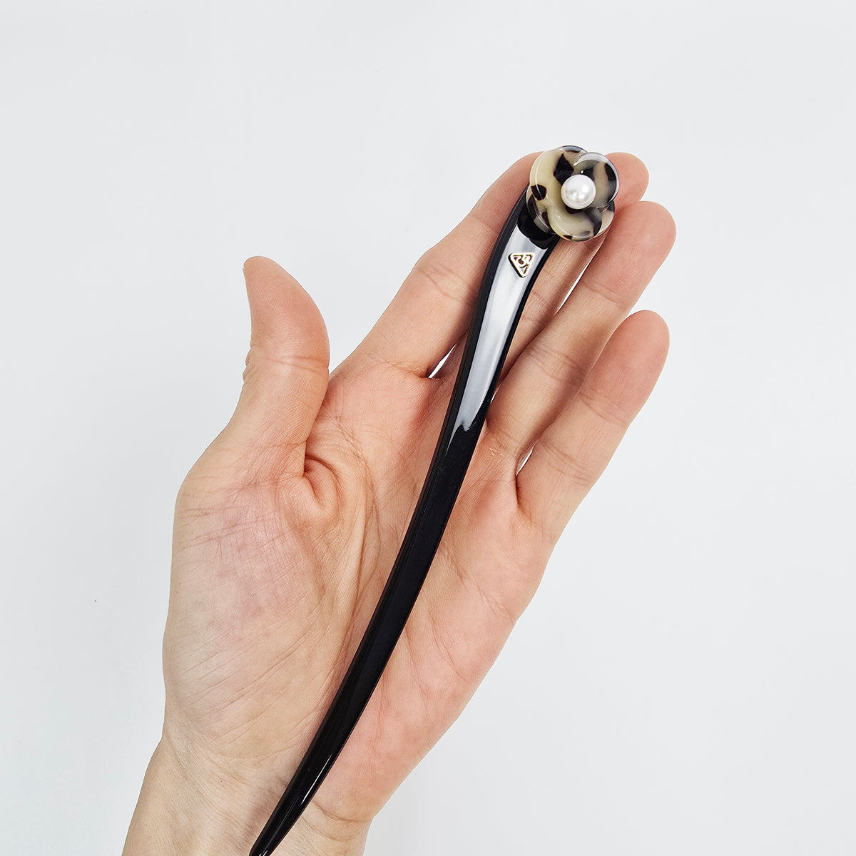 Pansy Pearl Hair Stick 7.1 in – Tortoise Shell, Pastel, French Pin