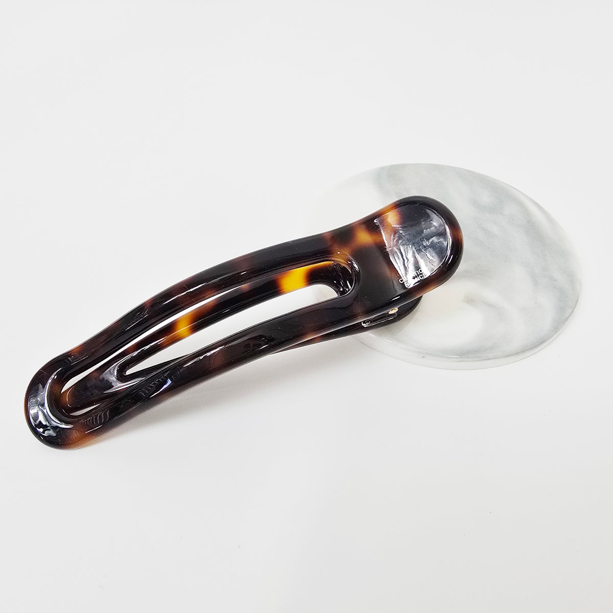 Open Frame Alligator Hair Clip – 5 Perfume Dark Brown