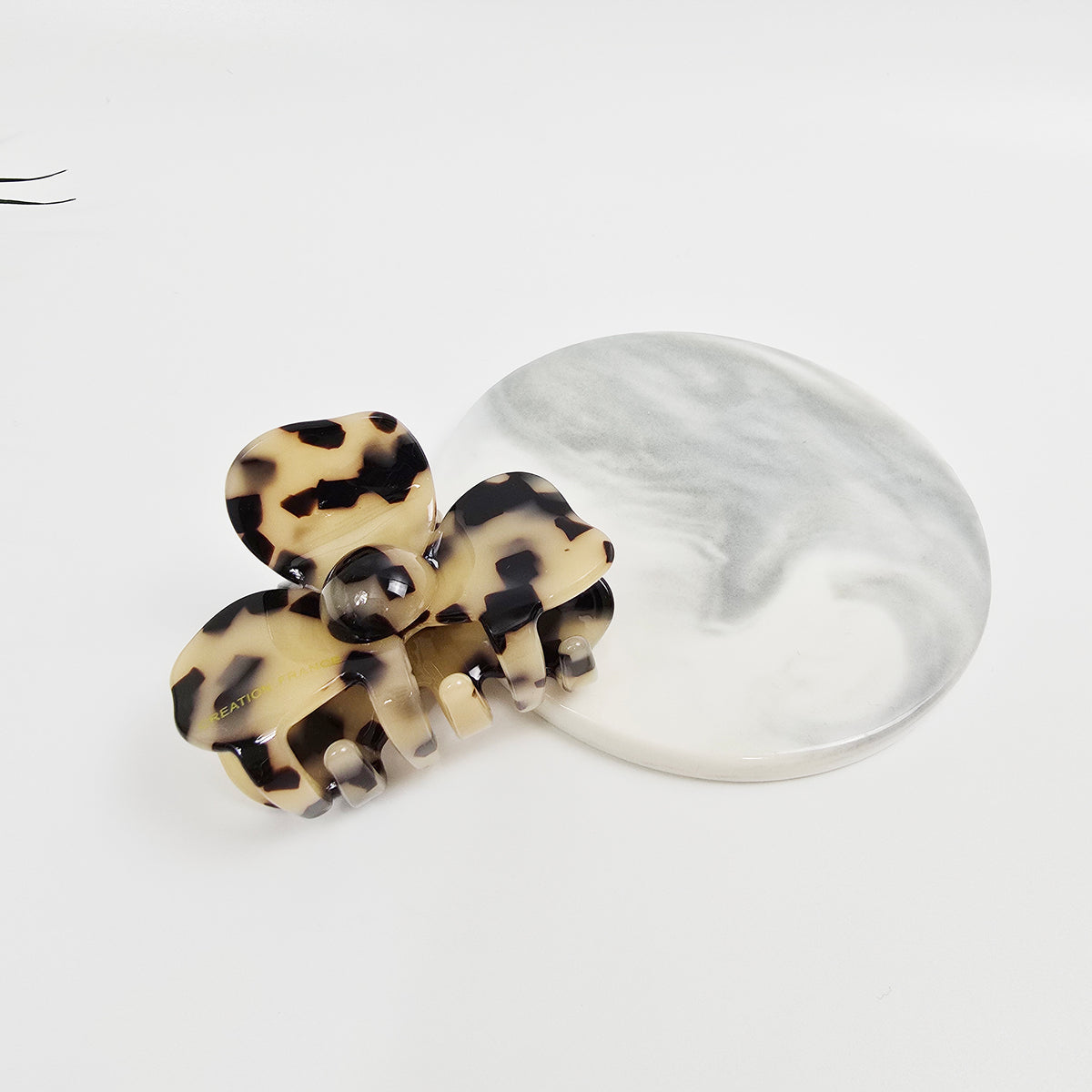 Bloom Mini Hair Claw Clip 2.4 in – Tortoise Shell, Half-Up, French-style