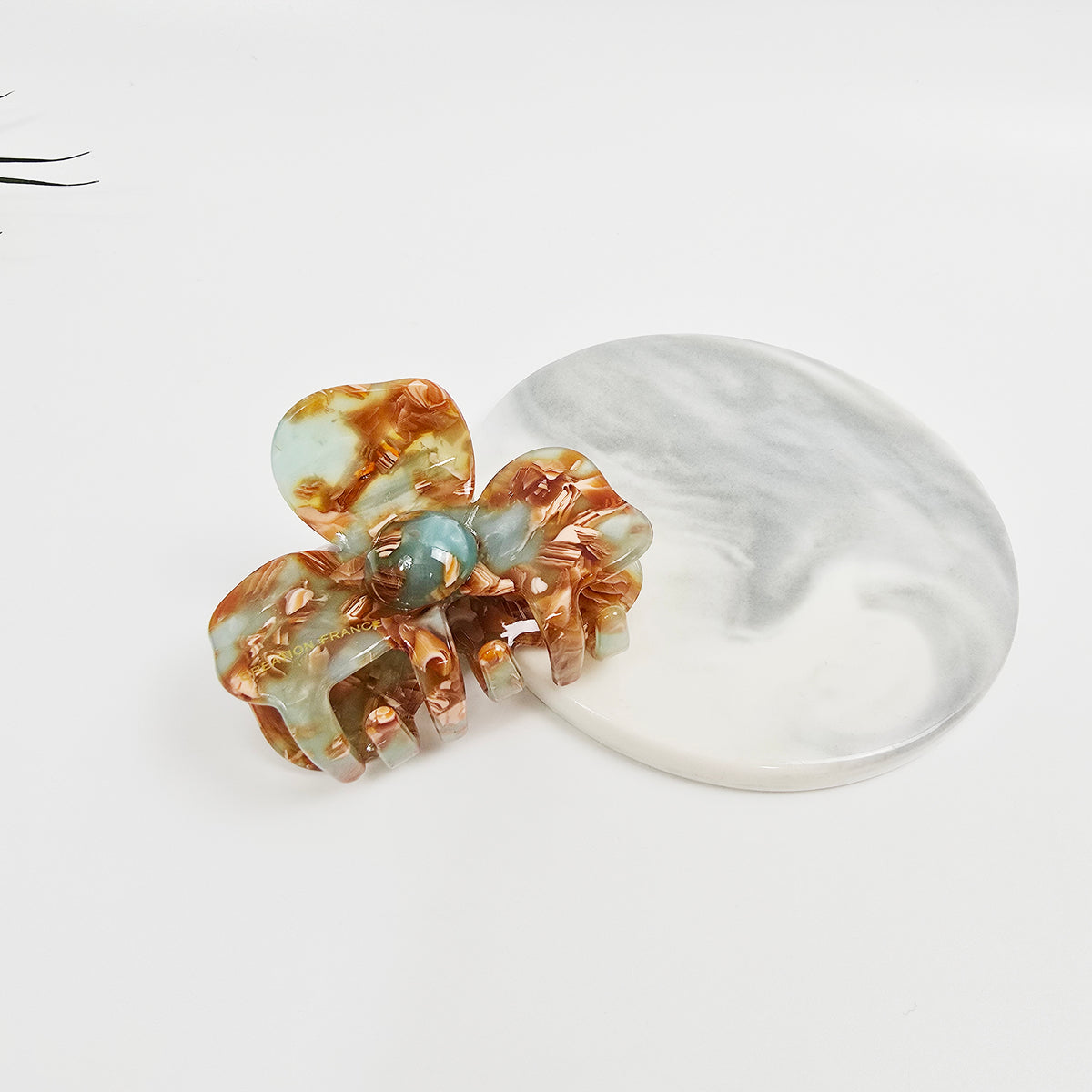 Bloom Mini Hair Claw Clip 2.4 in – Tortoise Shell, Half-Up, French-style
