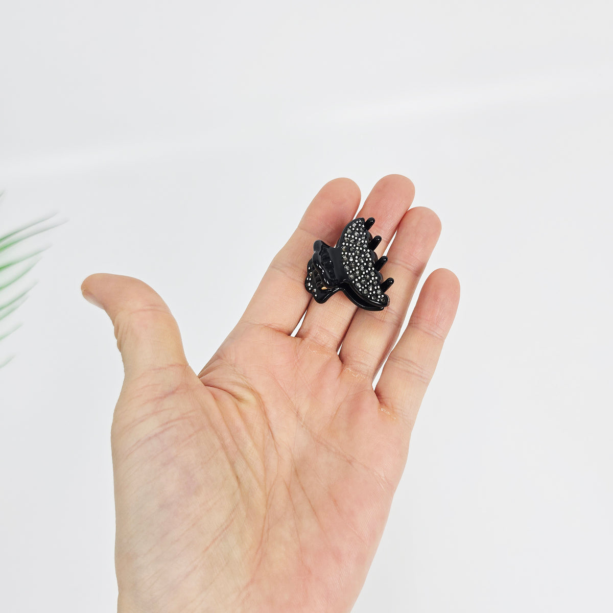 Muse Extra Mini Hair Claw Clip 1.4 in – Cubic, Tortoise Shell, French-style