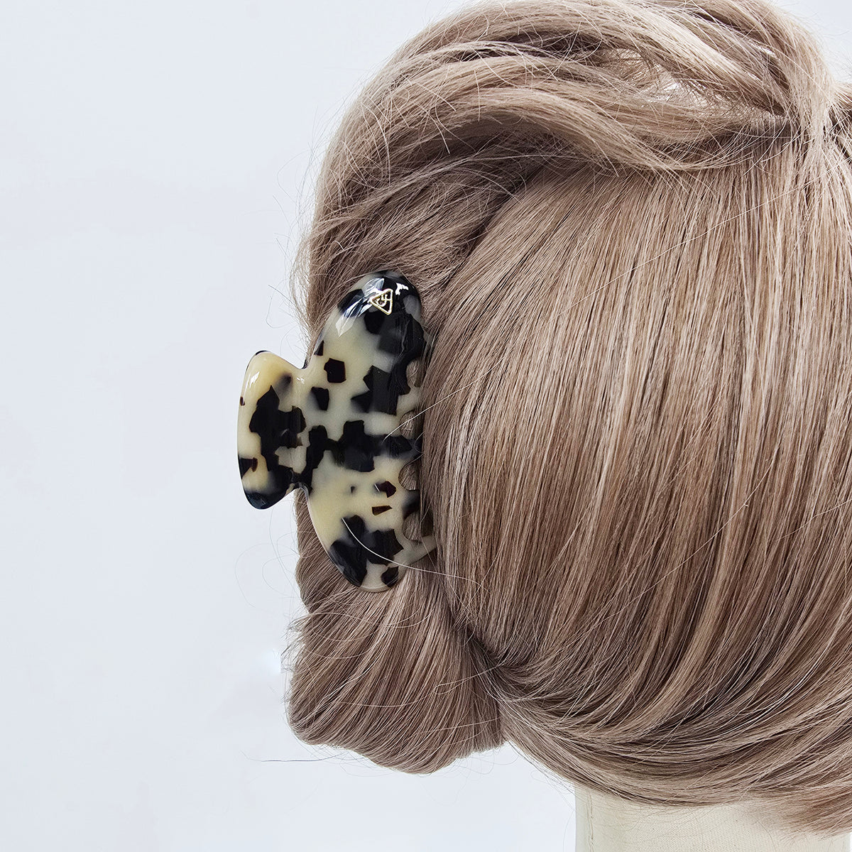 Half Moon Medium Hair Claw Clip 3.5 in – Tortoise Shell, French-style
