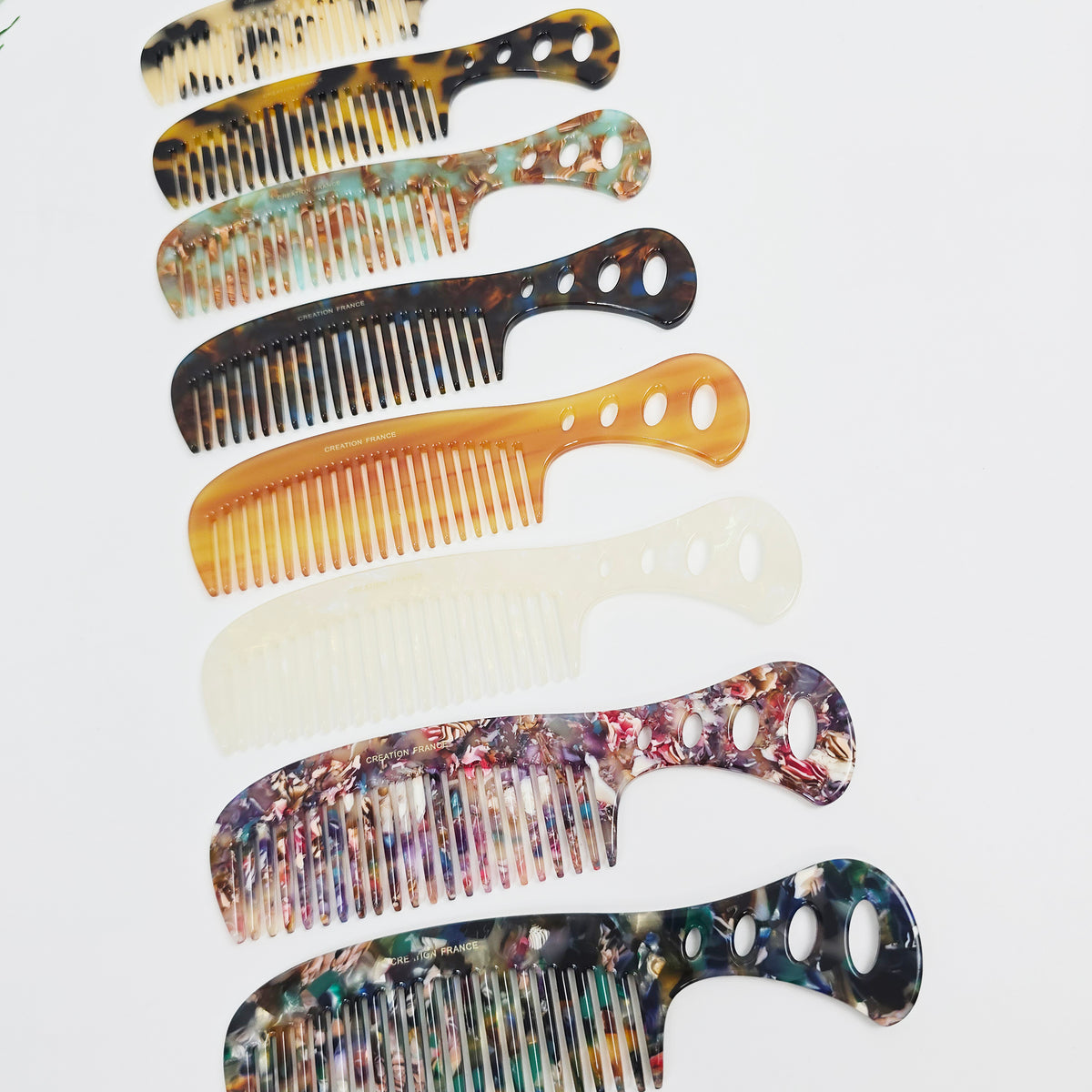 Handle Medium Hair Comb 5.3 in – Tortoise Shell Marble, French-style