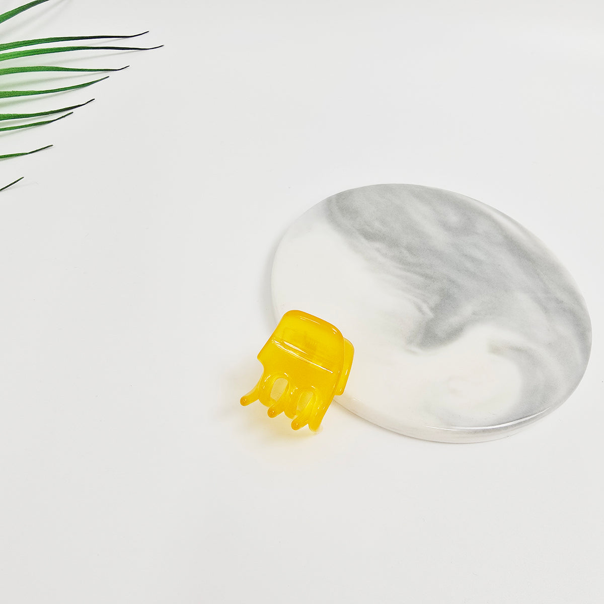 Square Extra Mini Hair Claw Clip 1.2 in – Tortoise & Solid, French-style