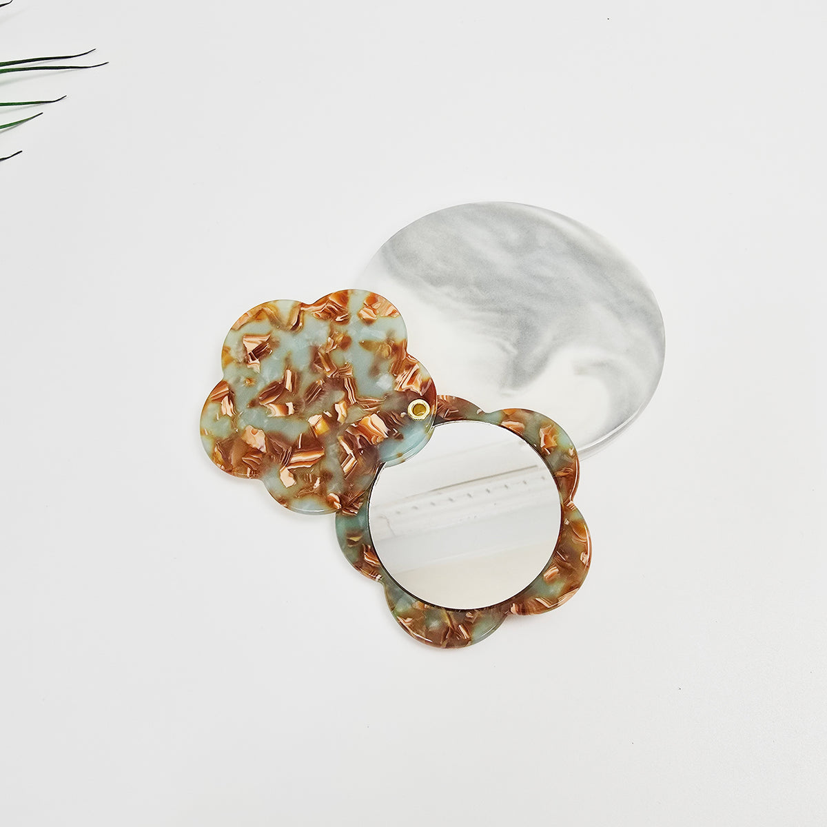 Flower Pocket Mirror 2.6 in – Tortoise Shell, Marble & Pastel, French-style