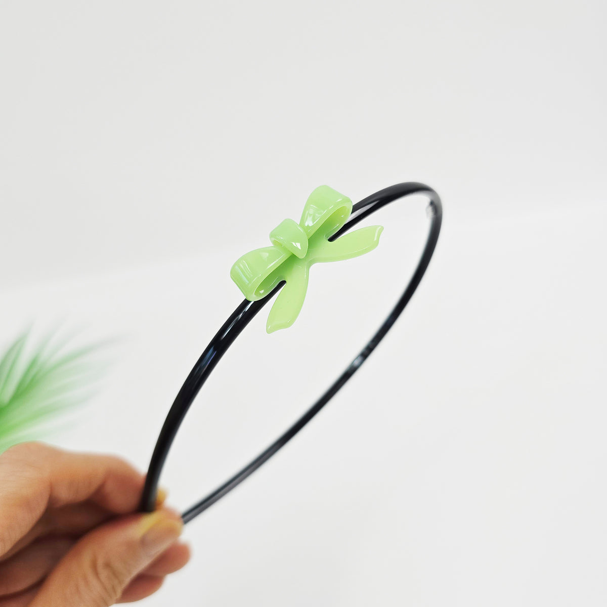 Petite Bow Thin Headband 0.2 in wide – 3D Mini Bow, 16 Colors, French-style