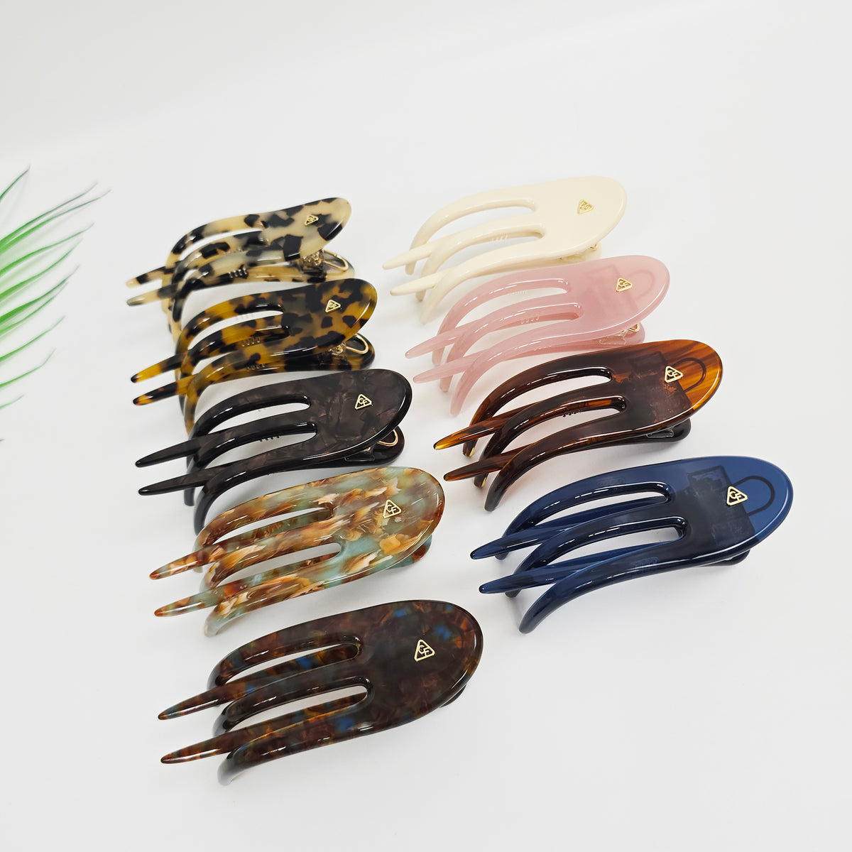 Midi Curved Alligator Hair Clip – color lineup