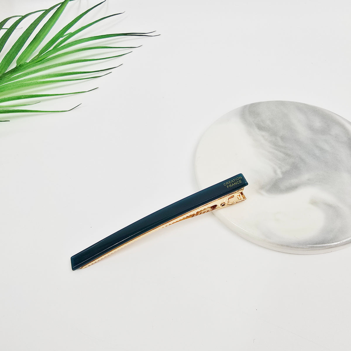 Slim Bar Long Alligator Hair Clip 3.3 in – Solid & Clear, French-style