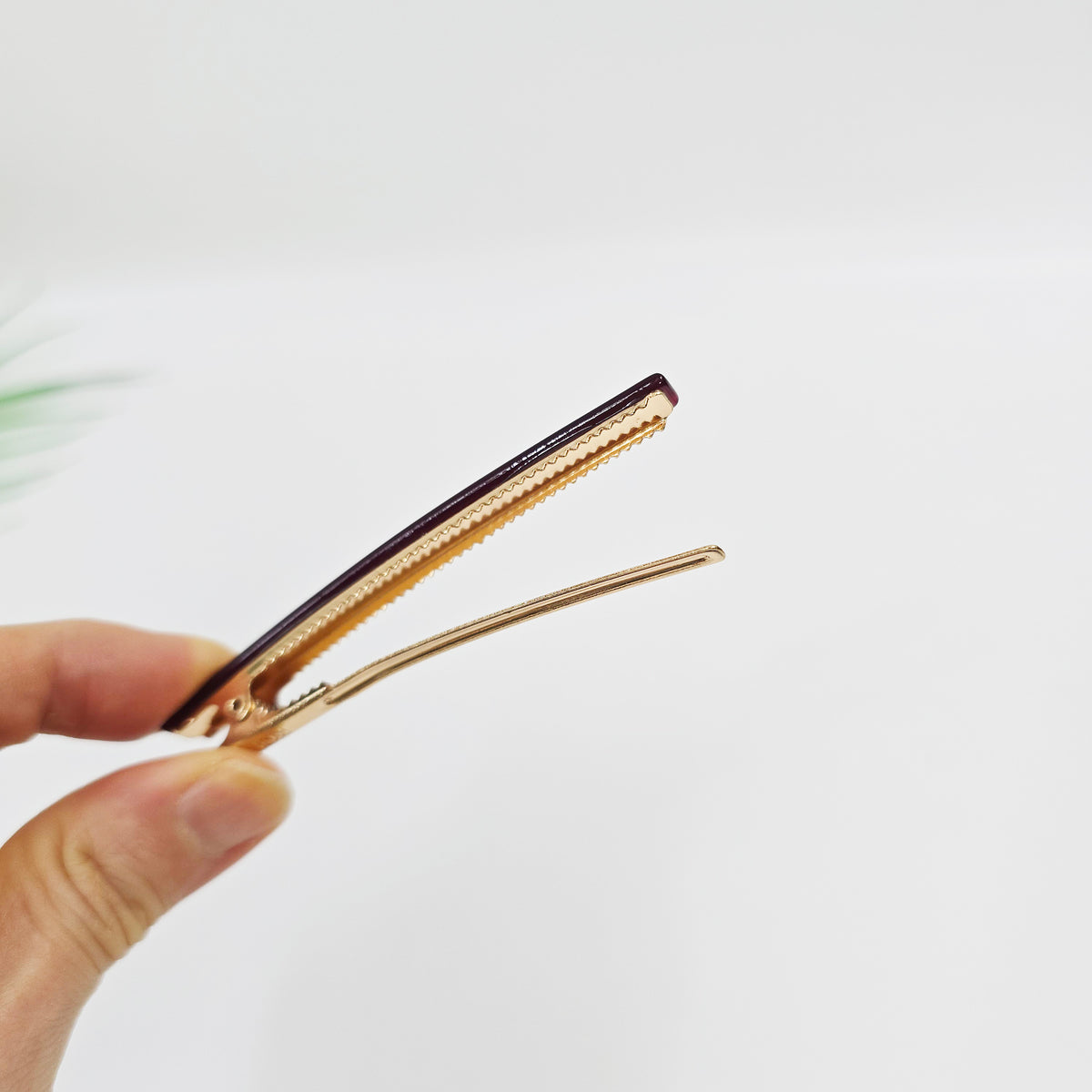 Slim Bar Long Alligator Hair Clip 3.3 in – Solid & Clear, French-style