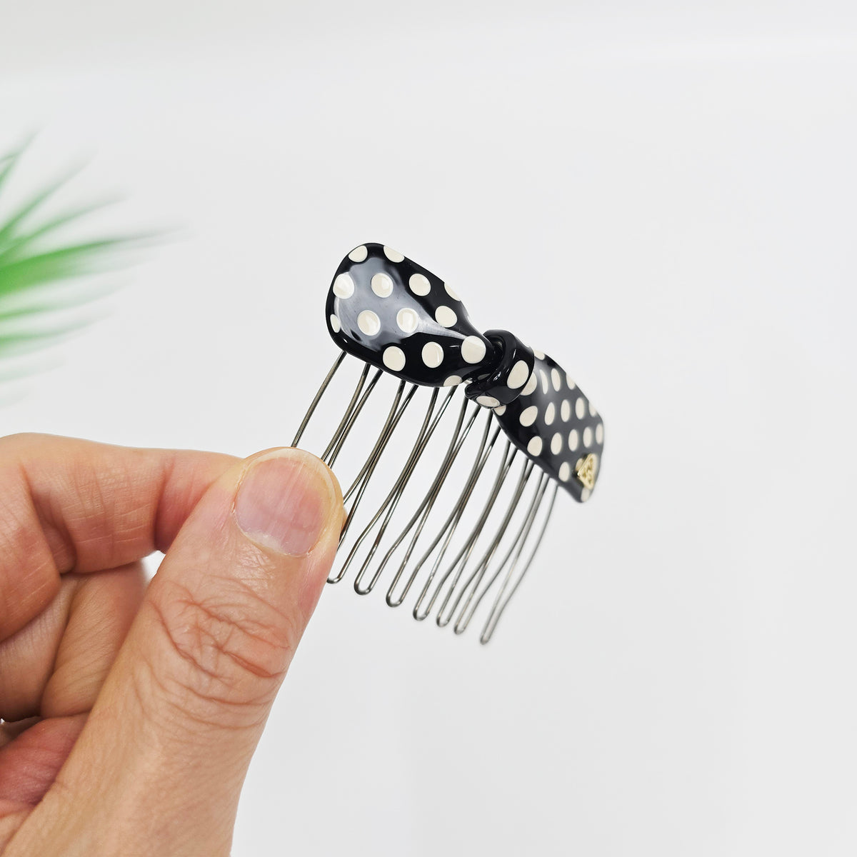 Retro Dot Bow Mini Hair Comb Pin 2.8 in – Polka Dot, French Pin