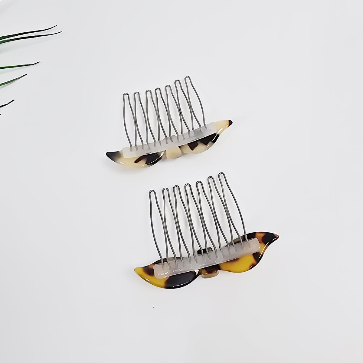 Lip Bow Mini Hair Comb Pin 2.6 in – Tortoise Shell, French Pin