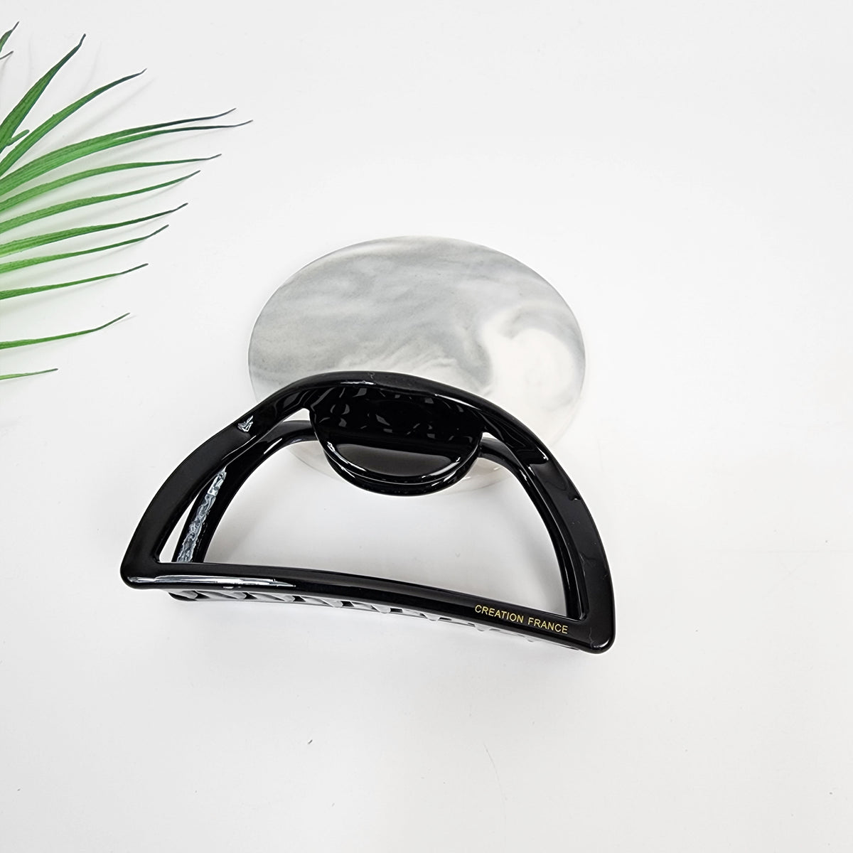 Half Moon Medium Hair Claw Clip 3.9 in – 10 Pure Black