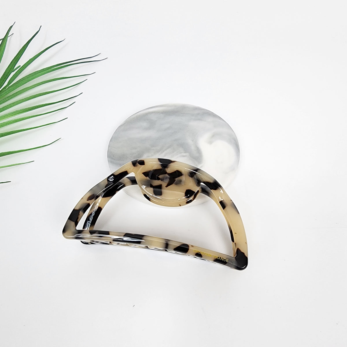 Half Moon Medium Hair Claw Clip 3.9 in – 1 Leopard Beige
