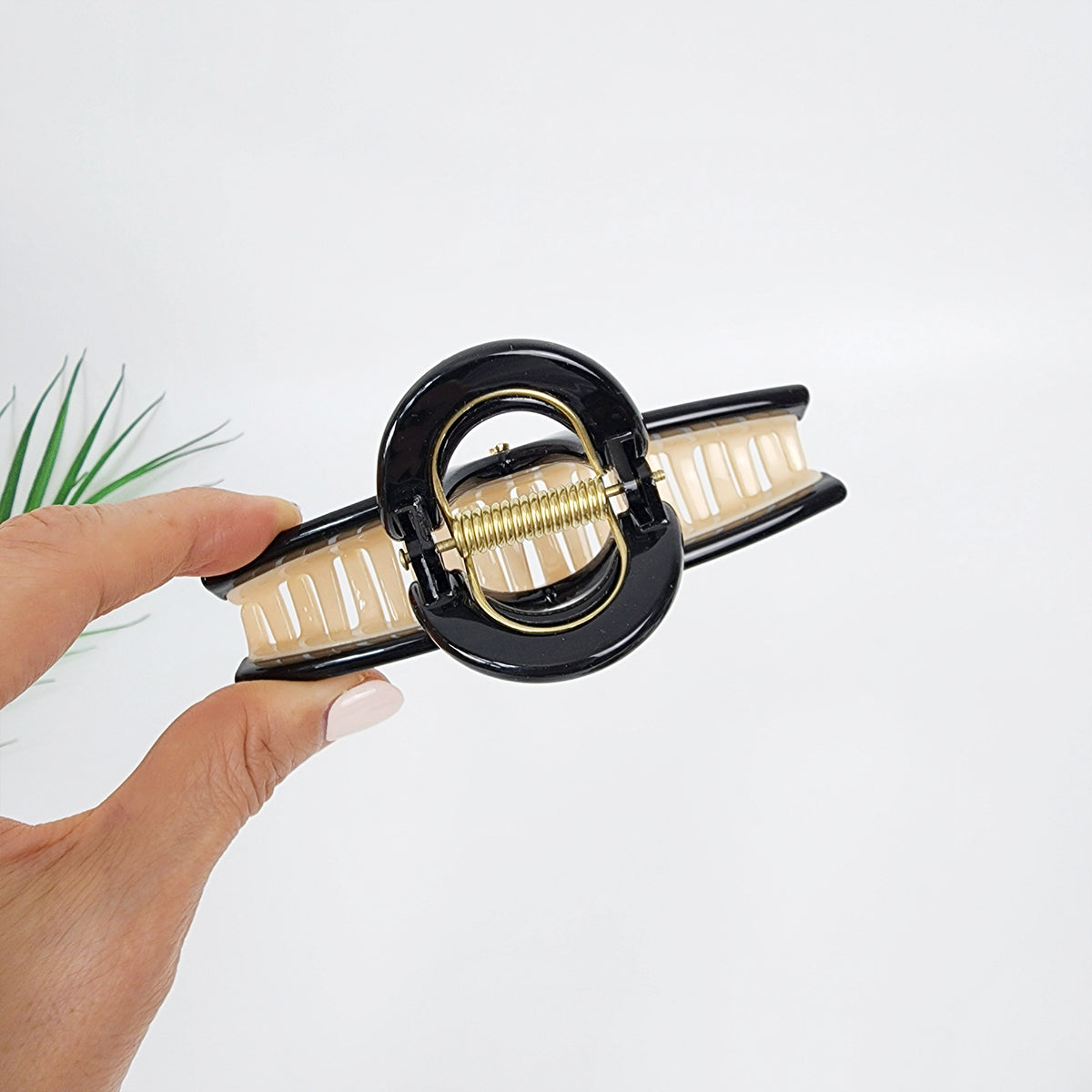 Twist Bar Large Hair Claw Clip 4.7 in – Tortoise Shell, French-style