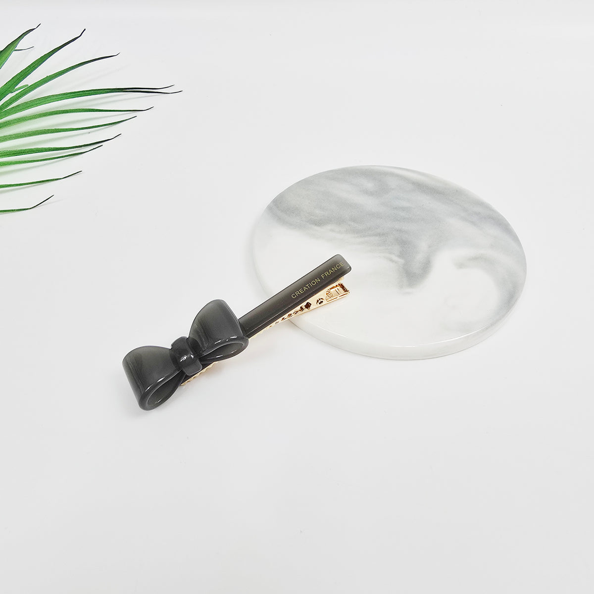 Jelly Bow Small Alligator Hair Clip 2.8 in – Solid & Clear, Gold Clip
