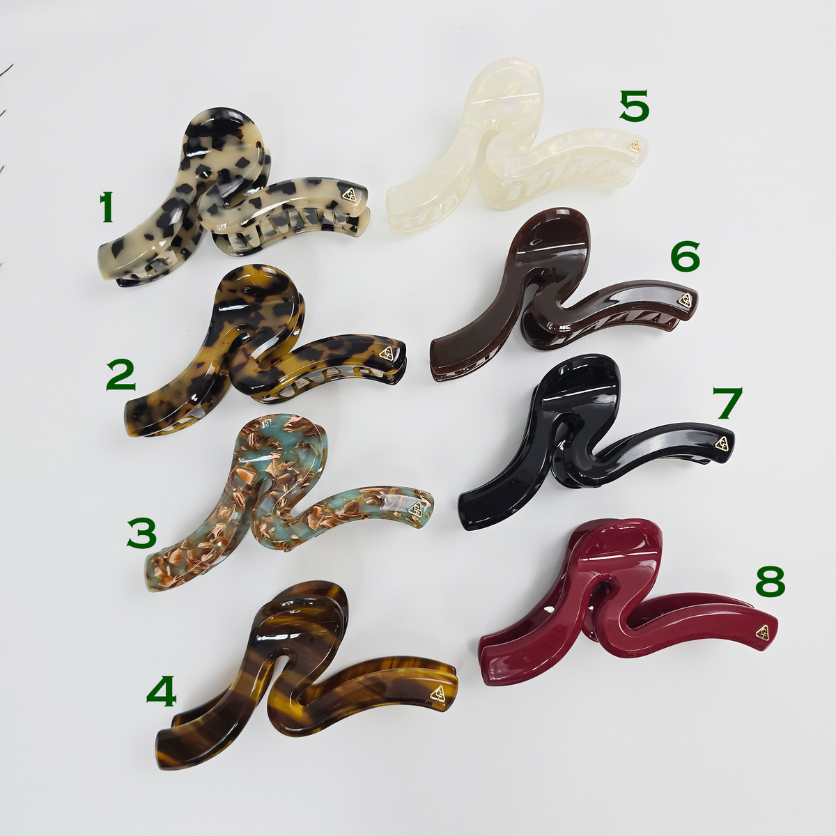 Wave Jumbo Hair Claw Clip 4.9 in – Tortoise Shell, French-style, for Updos