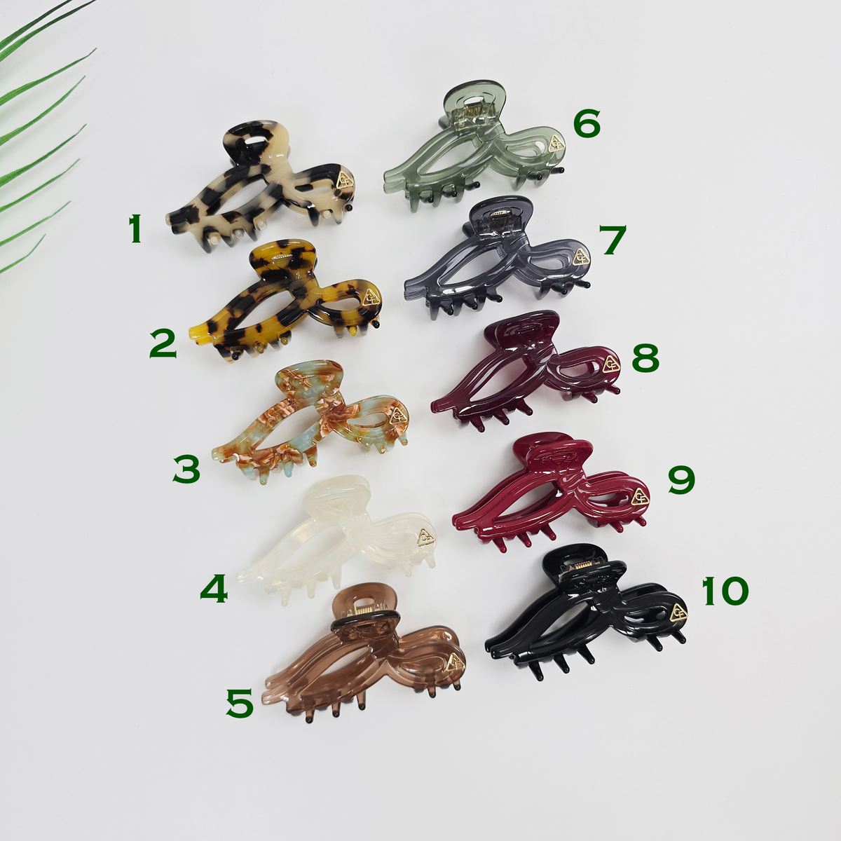 Lua Wave Small Hair Claw Clip 2.6 in – Tortoise Shell, Clear, French-style
