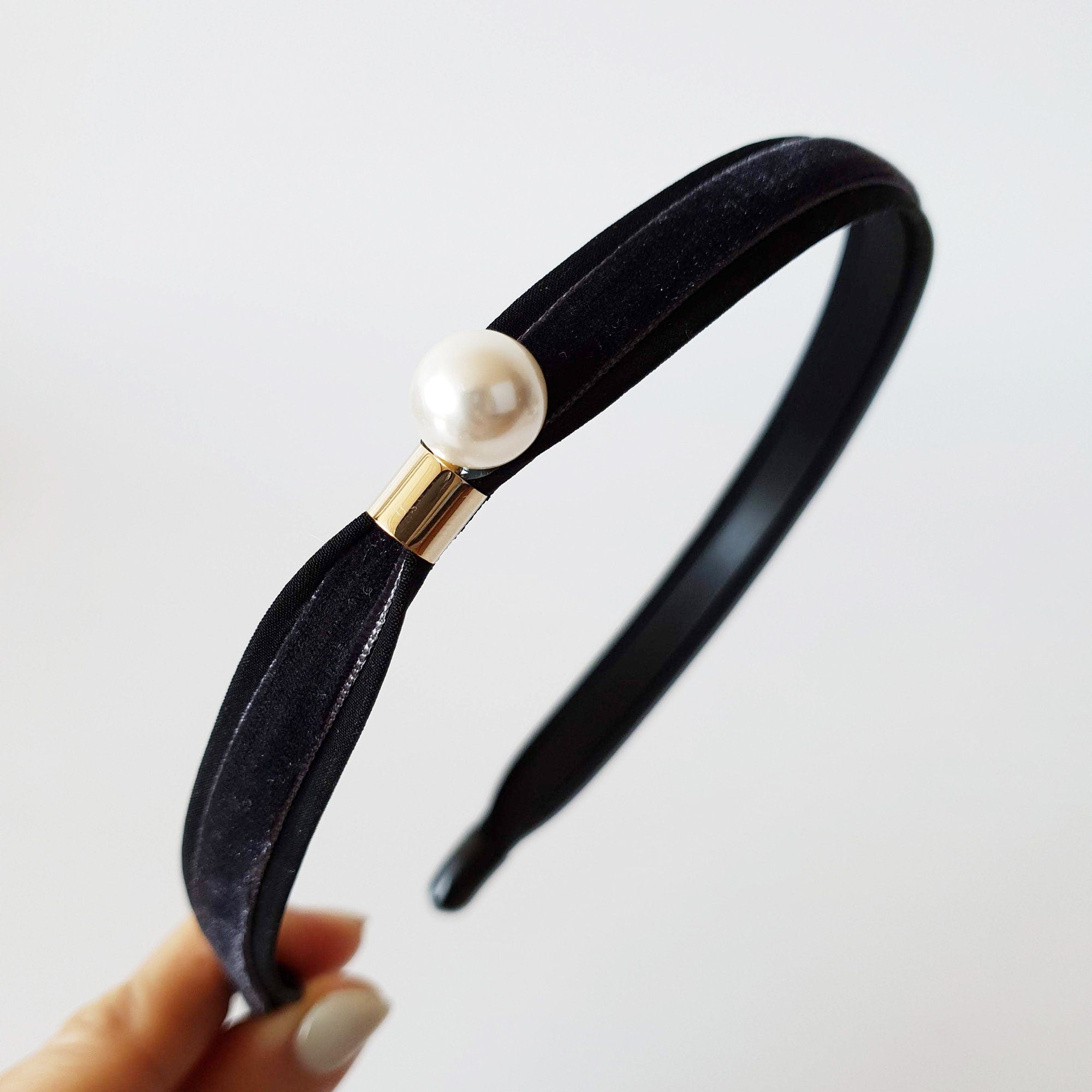 Black Velvet Pearl Headband, Simple Pearl Alice Band, White Ivory Pearl Headpiece for Woman, Handmade Head Wrap, Narrow Classic Headband