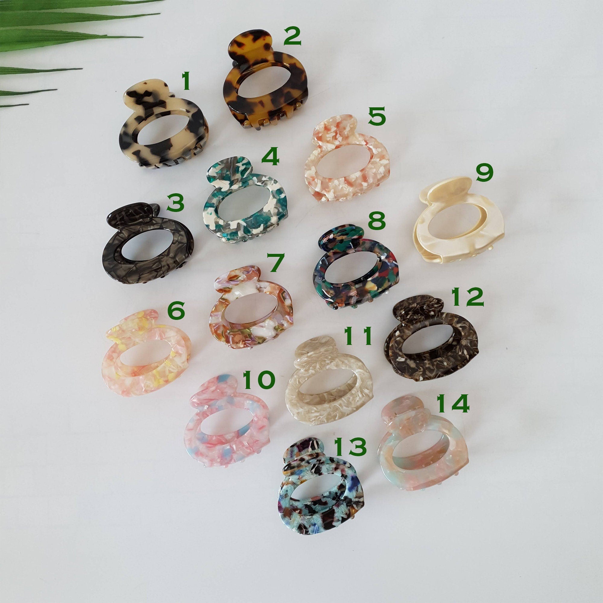 Leopard Round Medium Hair Claw Clip / Tortoise Shell French Hair Pin / Hair Accessory for Woman