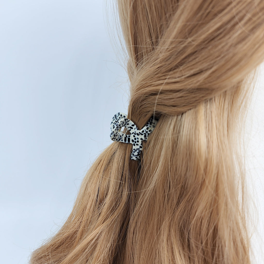 Short Twist Mini Hair Claw Clip (1.6 Inch) / Cute Small French Hair Pin / Hair Accessory for Woman / French Barrette for Girls