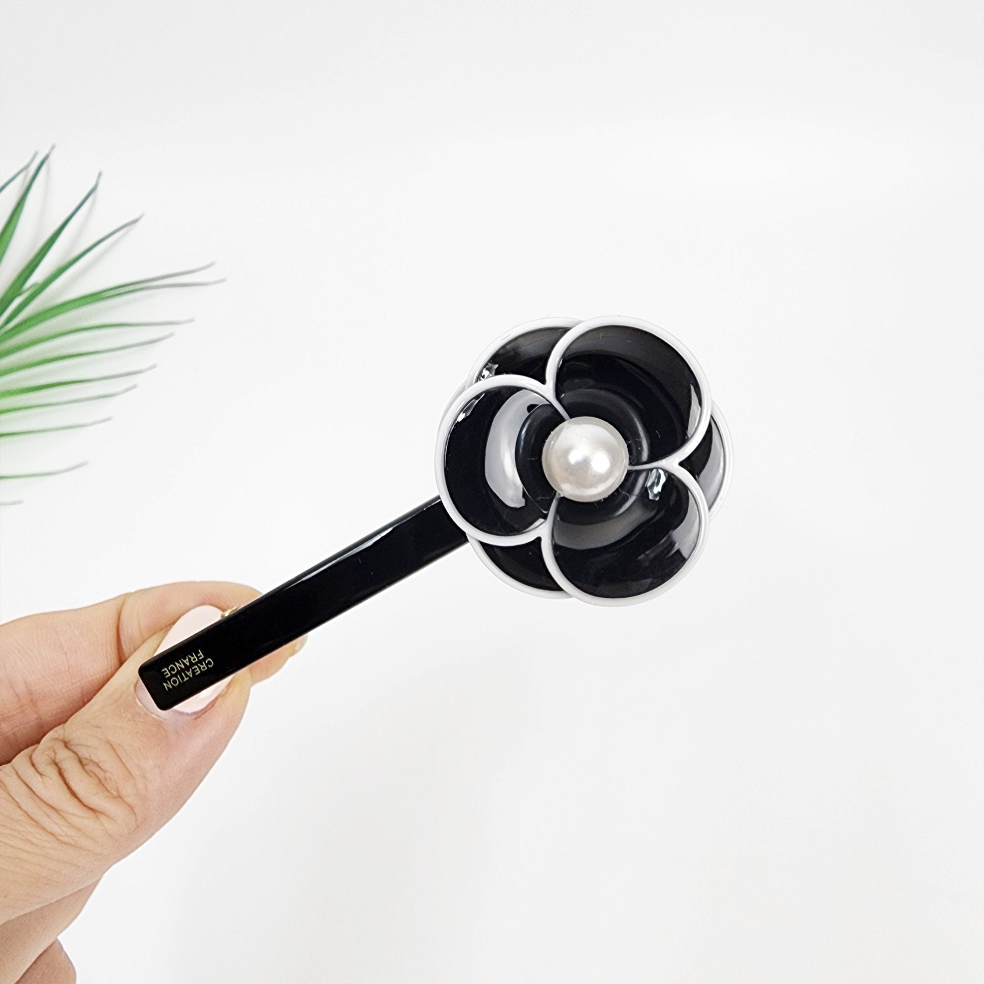 Pansy Flower Hair Claw Clip with Pearl (3.3 Inch) / Cute French Hair Pin / Alligator Hair Clip for Woman / Mini French Barrette for Girls