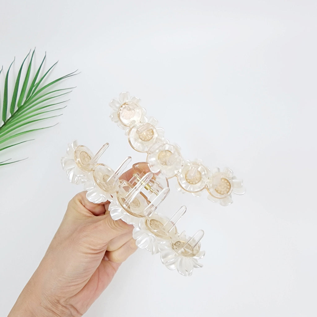 Elegance White Blossom Pearl Large Hair Claw Clip (4.3 Inch) / Jumbo Acrylic Hair Pin / Hair Accessory for Woman