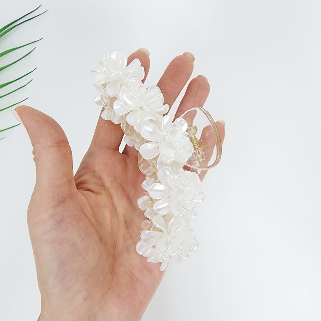 Elegance White Blossom Pearl Large Hair Claw Clip (4.3 Inch) / Jumbo Acrylic Hair Pin / Hair Accessory for Woman