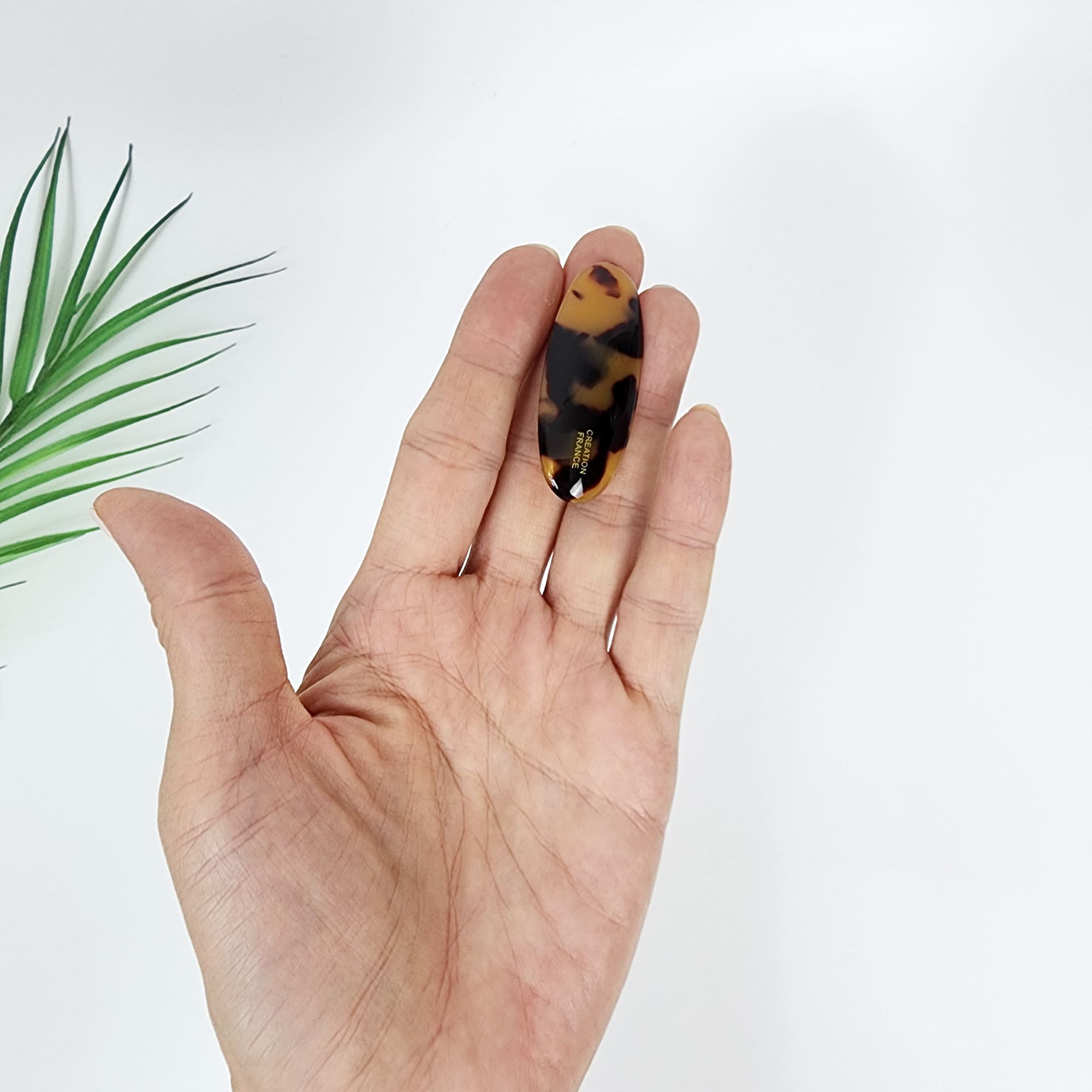 Simple Round Oval Mini Hair Claw Clip (2.0 Inch) / Cute Tortoise Shell French Hair Pin / Small Hair Clips
