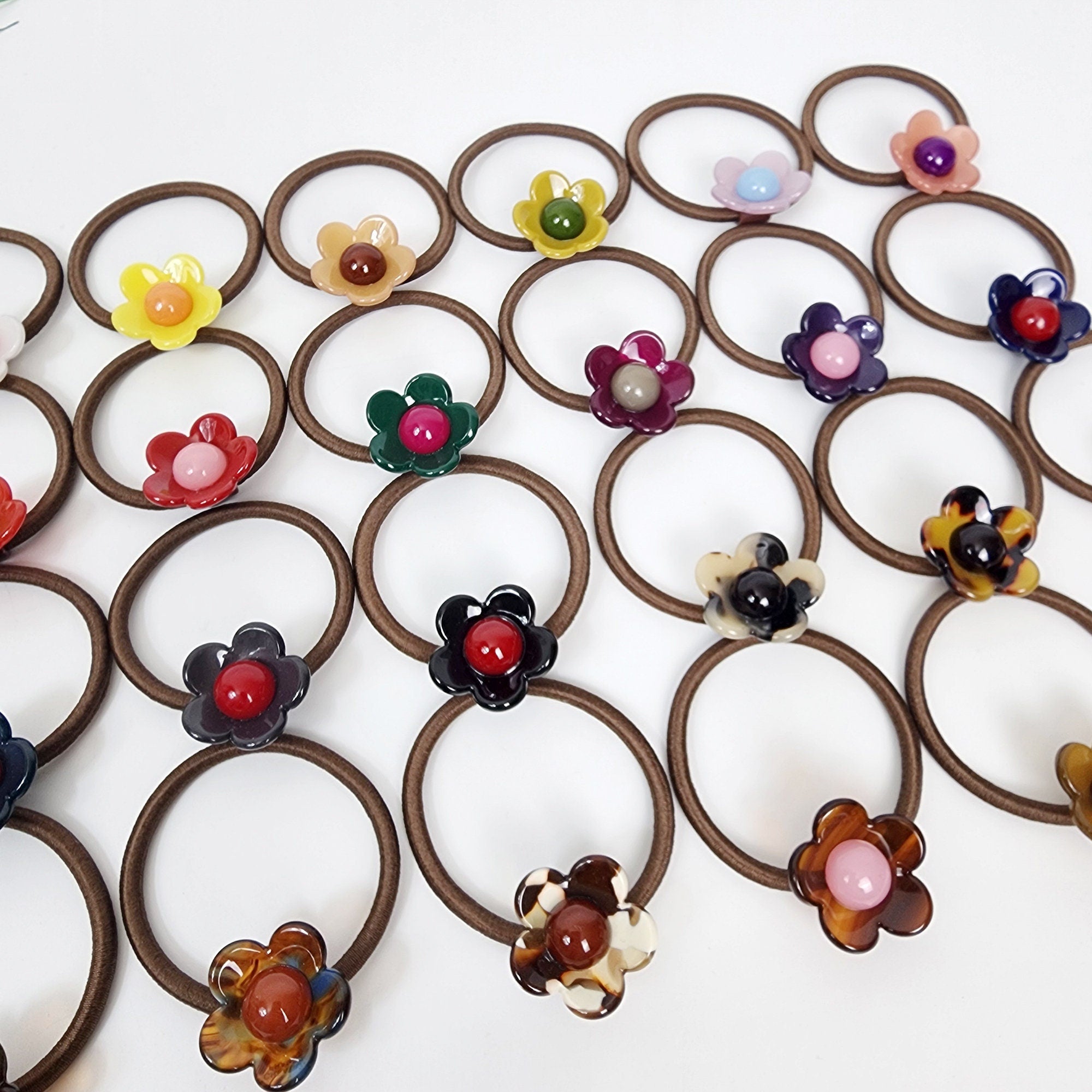Cutie Flower Mini Hair Tie (1.0 Inch) / Simple Cute Ponytail Holder / Hair Accessory for Woman / French Hair Tie