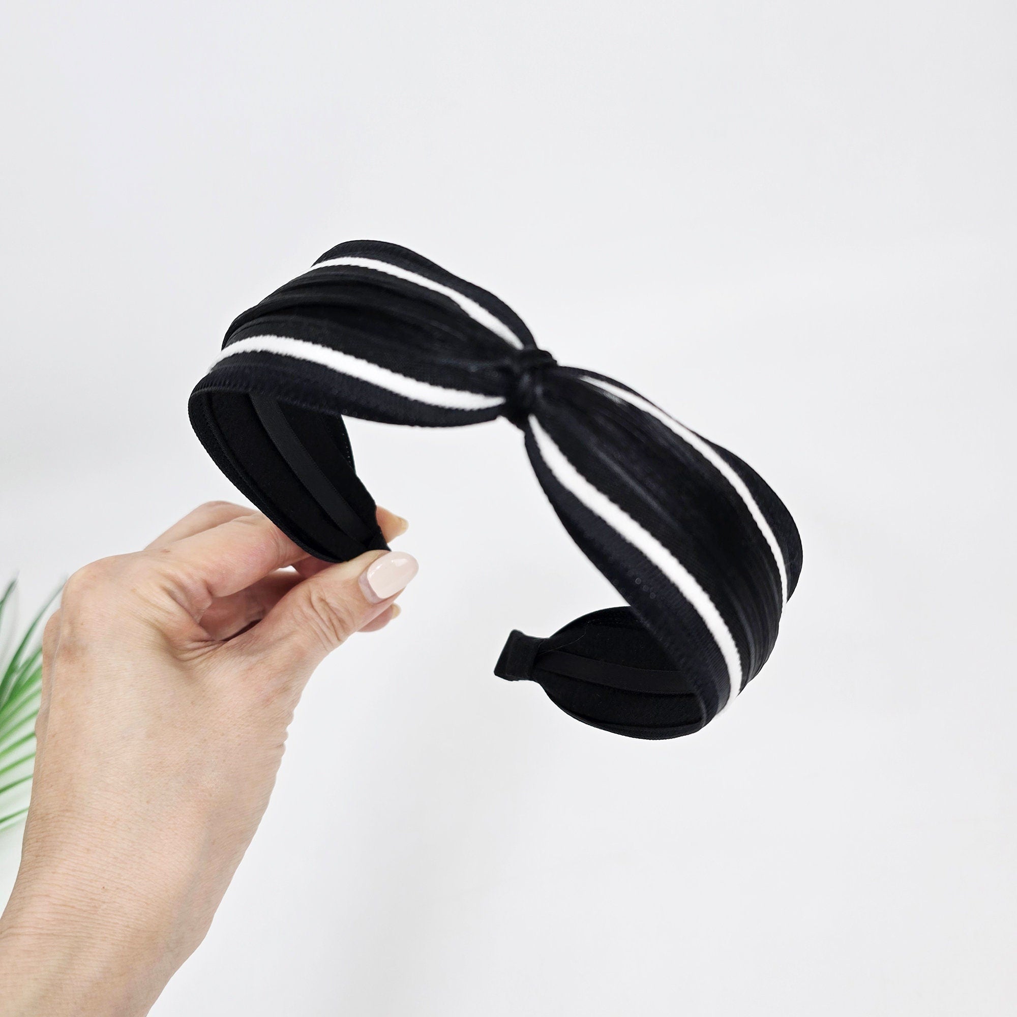Black Grace Knot Wide Headband (1.6 Inch) / Simple Hair Turban / Hair Bandana for Woman