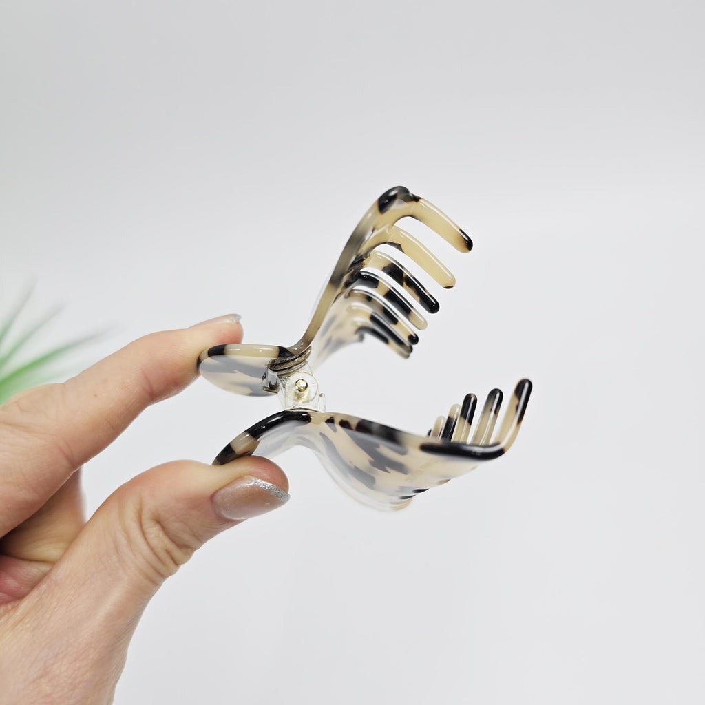 Leopard Print Simple Half-Moon Hair Claw Clip (3.5 Inch) / Elegance Leopard French Hair Pin / Hair Barrette for Woman