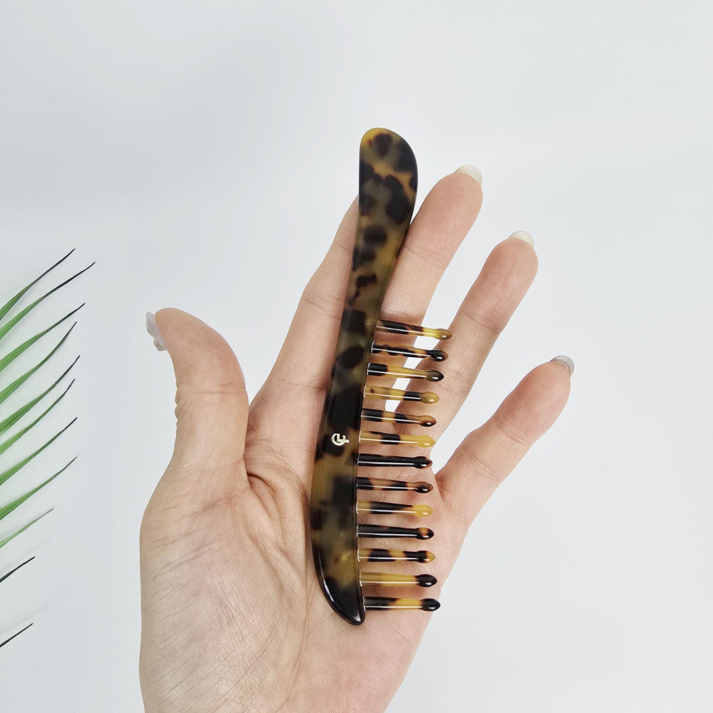 Mini Axe Portable Logo Handy Hair Comb (5.7 Inch) / Curly Hair Comb Hair Brush / Hair Accessory for Woman